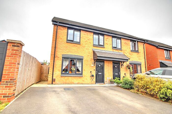 3 Bedroom Semi-Detached House For Sale In Osprey Avenue, Newcastle Upon Tyne, NE15