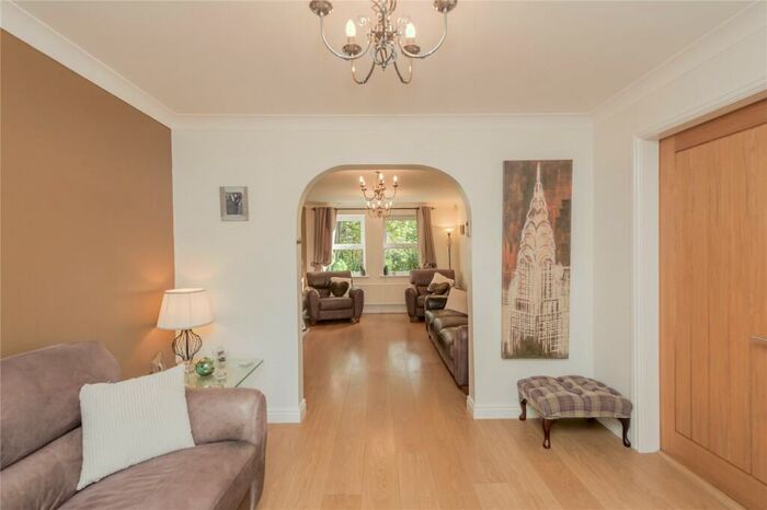 4 Bedroom Detached House For Sale In Red Vale, Gomersal, West Yorkshire, BD19