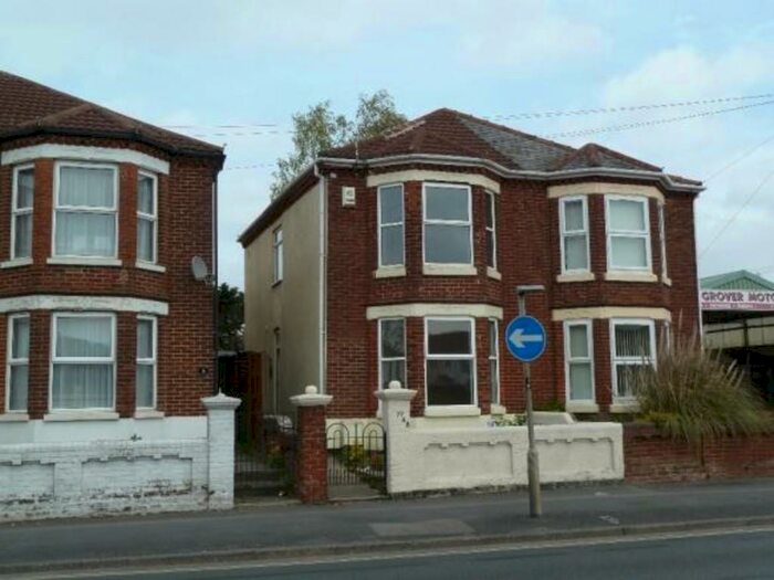 1 Bedroom Ground Maisonette To Rent In Commercial Road, SO40