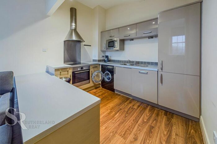 2 Bedroom Apartment For Sale In Slack Lane, Little Hayfield, SK22