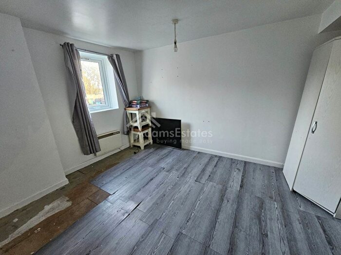 2 Bedroom Flat To Rent In Aire House, Knottingley, WF11