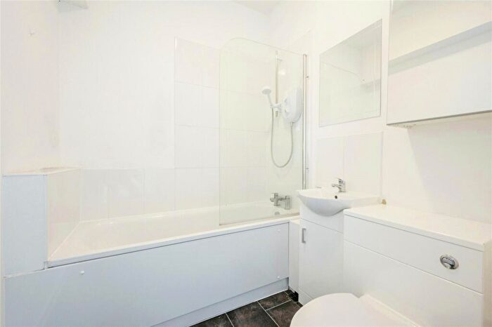 1 Bedroom Flat For Sale In Scot Lane, Doncaster, South Yorkshire, DN1