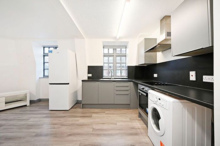 2 Bedroom Flat To Rent In Flat Phoenix Court, Rockingham Street, Sheffield, S1