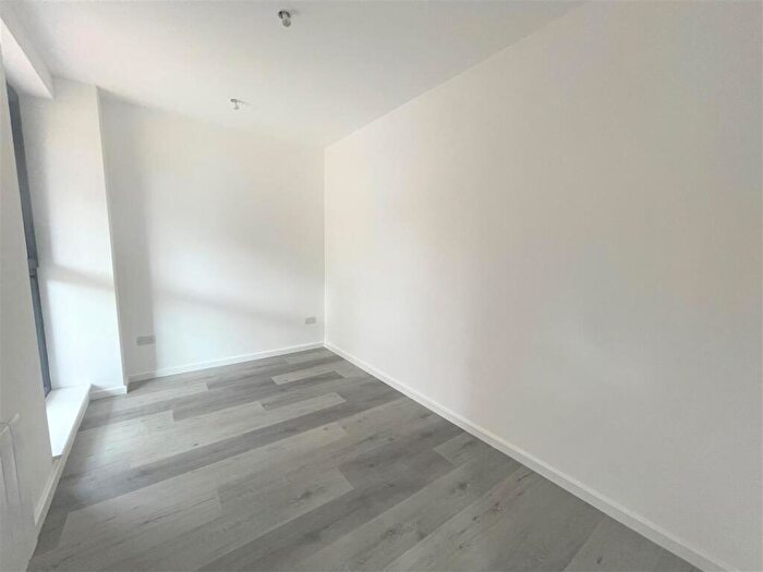 2 Bedroom Apartment To Rent In Elma House, Fleet, GU51