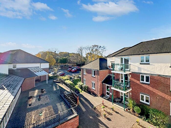 2 Bedroom Flat For Sale In Fielders Court, West End, Southampton, SO30