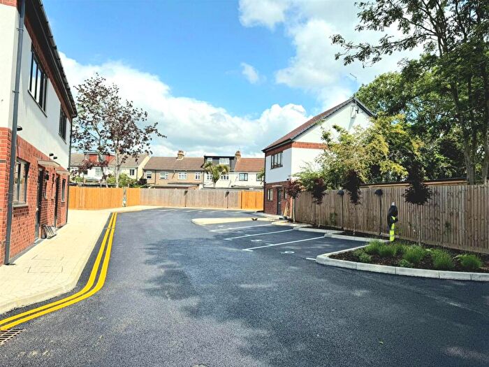 4 Bedroom Semi Detached House For Sale In Dhani Close, Collier Row, RM5