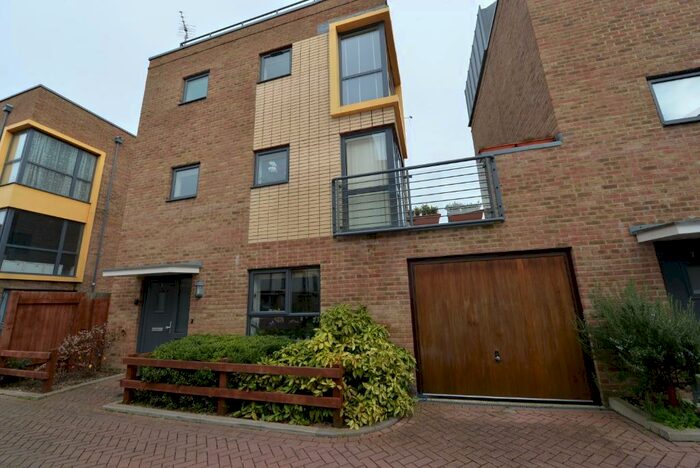 3 Bedroom Town House To Rent In Canon Place, Southampton, SO19