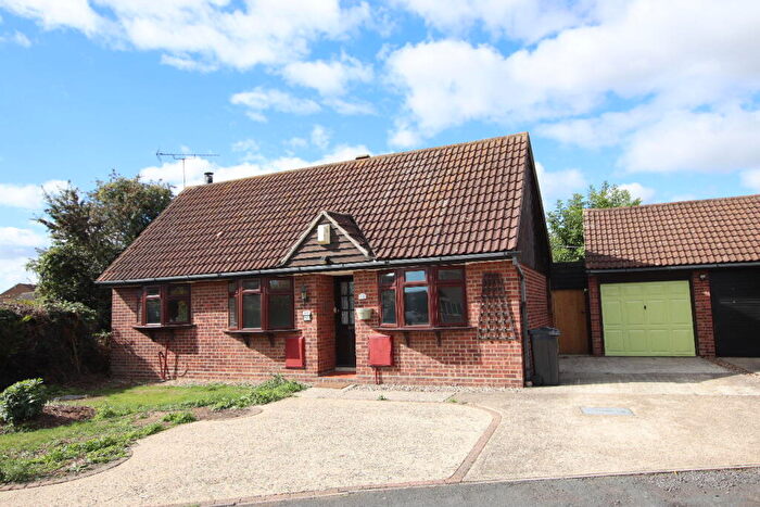 4 Bedroom Bungalow For Sale In Totteridge Close, Clacton On Sea, CO16