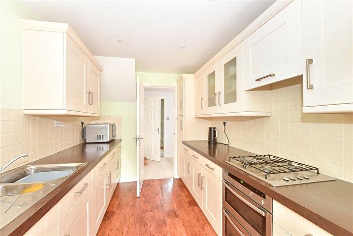 4 Bedroom Detached House For Sale In The Canter, Crawley, West Sussex, RH10