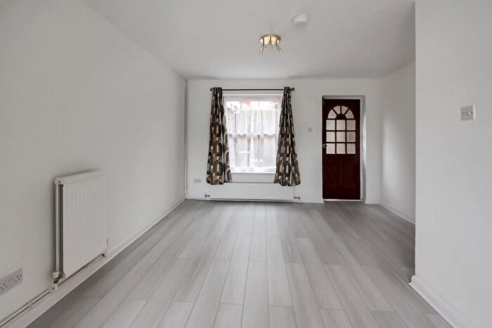 3 Bedroom Terraced House To Rent In Centurion Road, Brighton, BN1