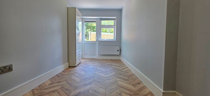Studio To Rent In Landseer Road, Enfield, EN1
