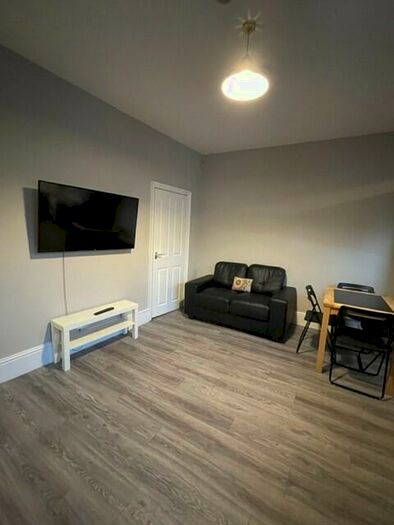 5 Bedroom Terraced House To Rent In Junction Road, Sheffield, S11