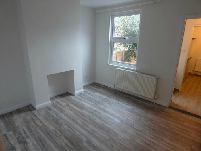3 Bedroom Terraced House To Rent In Cardigan Street, Luton LU1
