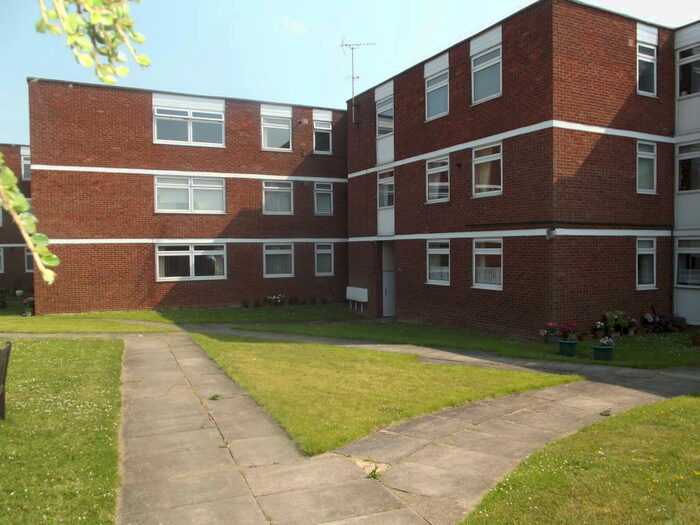 2 Bedroom Apartment To Rent In Ridgeway Court, Aylesbury, HP20