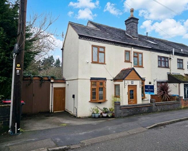 3 Bedroom End Of Terrace House For Sale In Castle Road, Hartshill, Nuneaton, Warwickshire, CV10