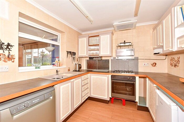 3 Bedroom Detached Bungalow For Sale In Copperfields, Lydd, Romney Marsh, Kent, TN29