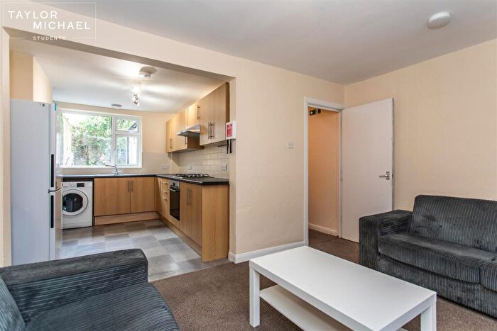 4 Bedroom Terraced House To Rent In Park Crescent Road, Brighton, BN2