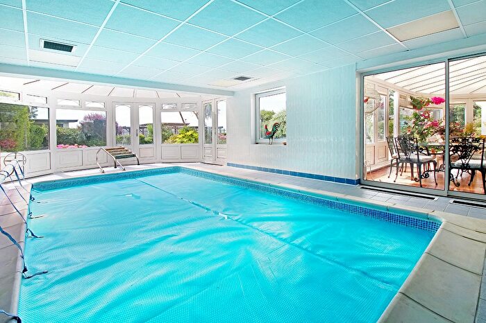 4 Bedroom Detached House For Sale In The Drive, Craigweil Private Estate, Aldwick, West Sussex, PO21