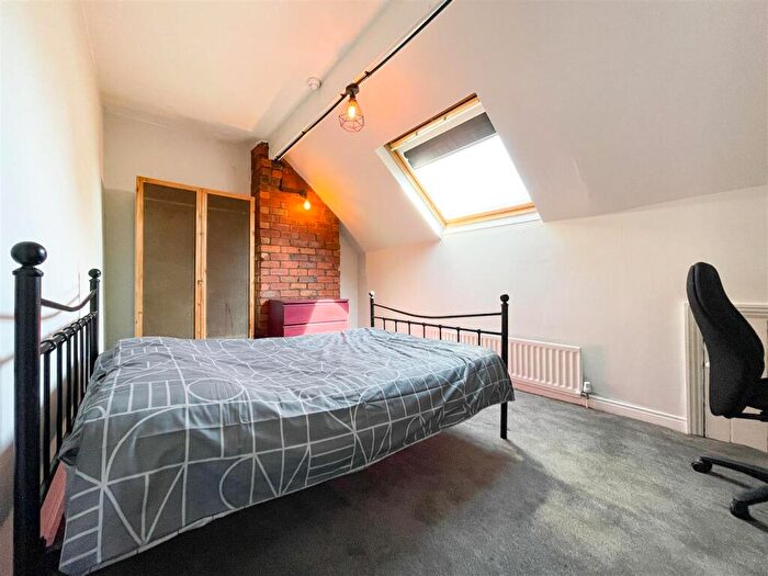 6 Bedroom House To Rent In Wilkinson Street, S10