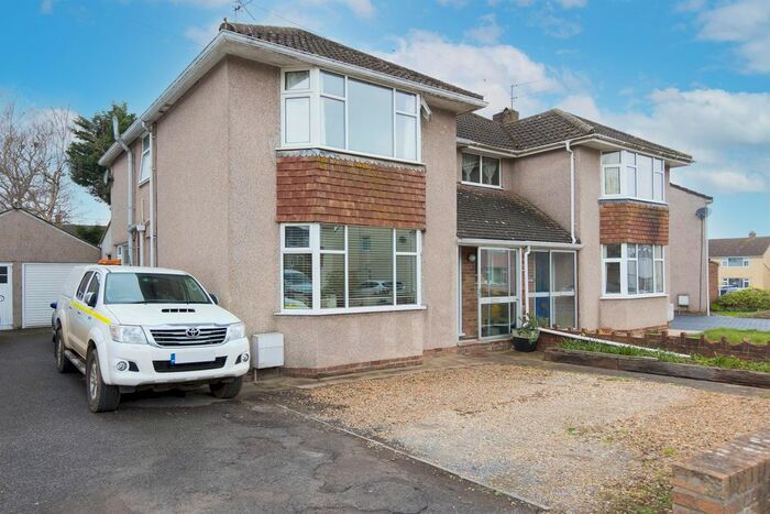 3 Bedroom Semi-Detached House For Sale In Cleeve Drive, Cleeve, North Somerset, BS49