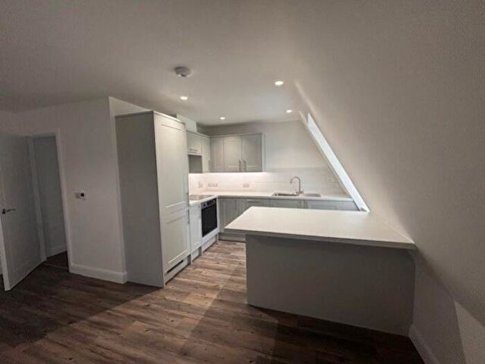 1 Bedroom Flat To Rent In Burford Road, Carterton, Oxon, OX18