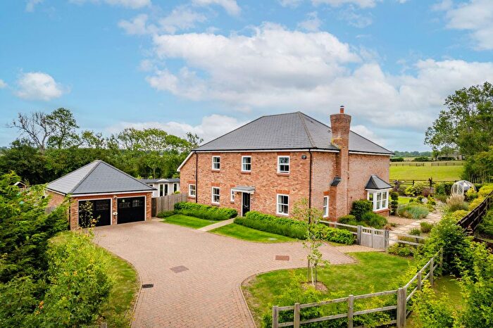 5 Bedroom Detached House For Sale In Tillingdown Lane, Woldingham, CR3
