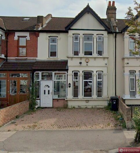 5 Bedroom Terraced House To Rent In Green Lane, Seven Kings, IG3