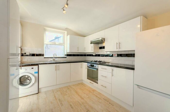 1 Bedroom Flat To Rent In Ramsay Road, Forest Gate, London, E7