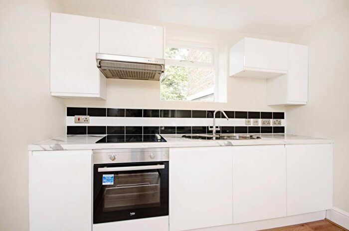 1 Bedroom Flat To Rent In Dalston Lane, Hackney, London, E8