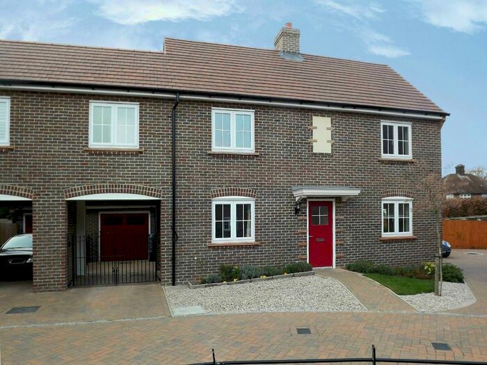 4 Bedroom Link Detached House To Rent In Lindsell Avenue, Letchworth Garden City, SG6