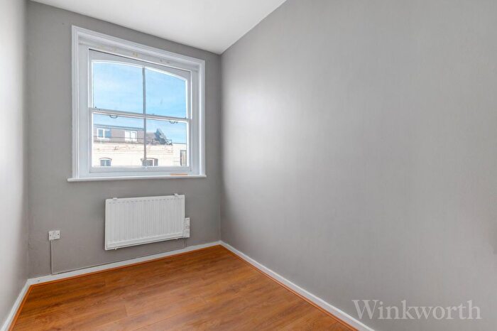 2 Bedroom Flat To Rent In New Cross Road, London, SE14