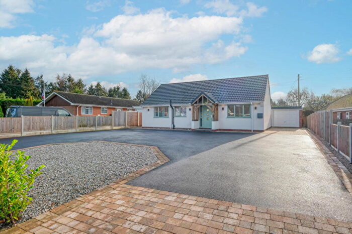 3 Bedroom Detached Bungalow For Sale In Oak Tree Lane, Cookhill, Alcester, B49