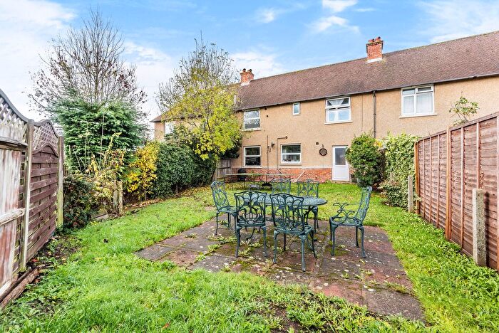 5 Bedroom Terraced House To Rent In Shepherds Hill, Guildford, GU2