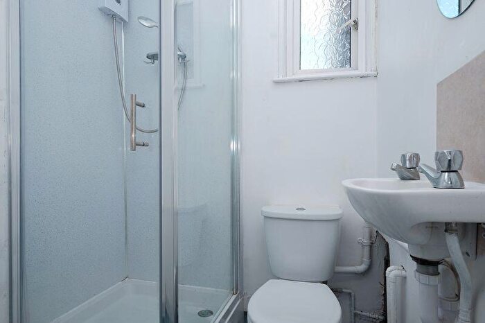 1 Bedroom Terraced House To Rent In Hollingbury Road, Brighton, BN1
