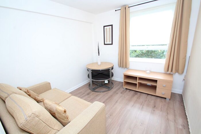 Studio To Rent In Harrington Court, Croydon, CR0