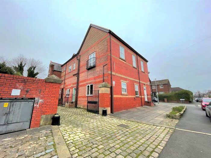 2 Bedroom Flat To Rent In Hayfield Road, Salford, M6