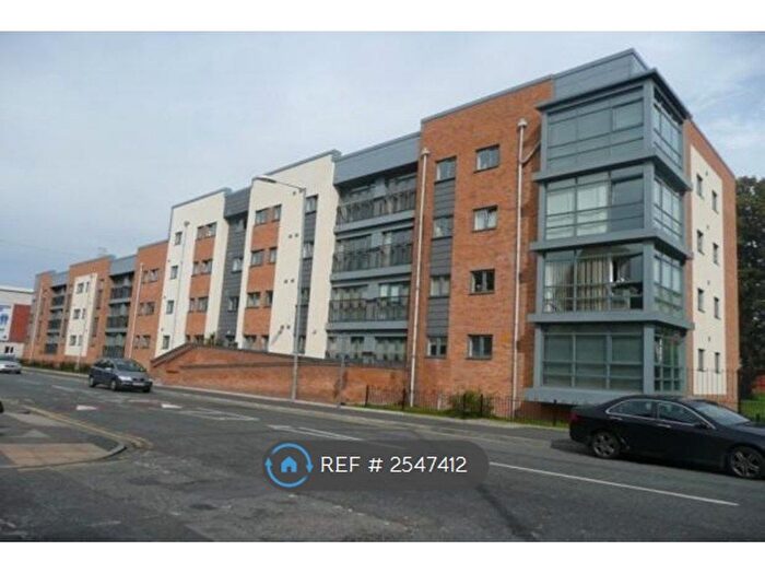 2 Bedroom Flat To Rent In Moss Lane East, Manchester, M14