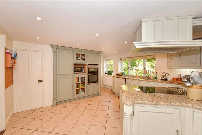 4 Bedroom Detached House For Sale In Collier Street, Tonbridge, Kent, TN12