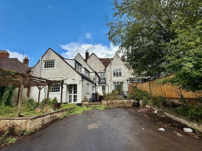 5 Bedroom Terraced House For Sale In Northgate Street, Devizes, SN10