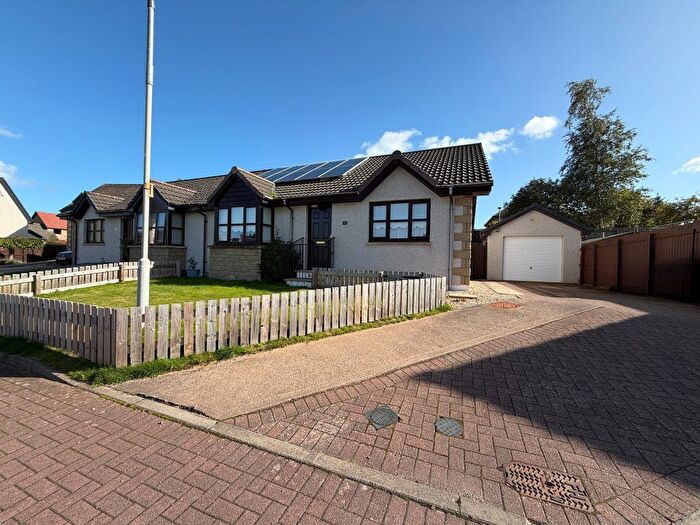 3 Bedroom Semi Detached Bungalow For Sale In Knockomie Gardens, Forres, IV36
