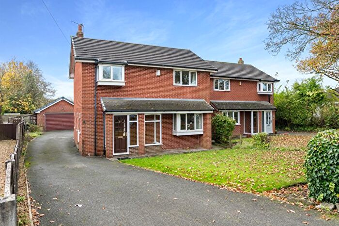 4 Bedroom Detached House For Sale In Pepper Lane, Standish, Wigan, WN6