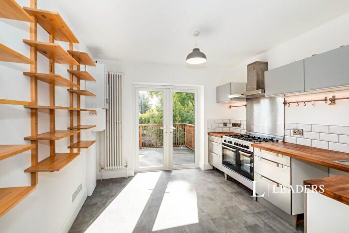 2 Bedroom Maisonette To Rent In The Grove, Westbourne Village, PO10
