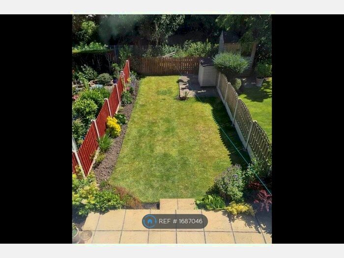 2 Bedroom Terraced House To Rent In Leeds Road, Dewsbury, WF12