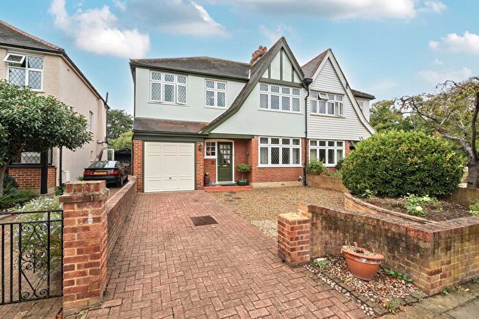 4 Bedroom Semi Detached House For Sale In Dysart Avenue, Kingston Upon Thames, KT2