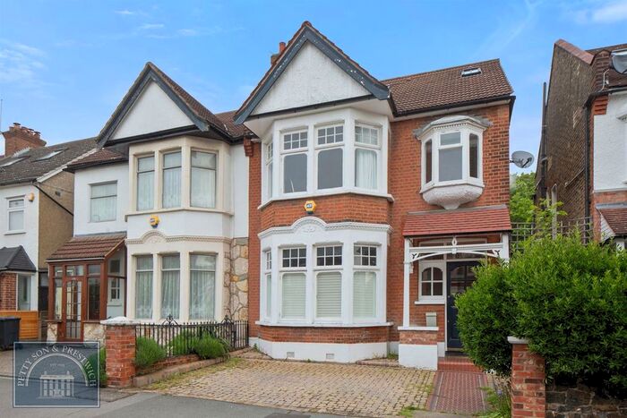 5 Bedroom Semi-Detached House To Rent In Woodlands Avenue, London, E11