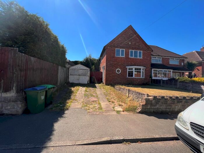 3 Bedroom Semi-Detached House To Rent In Thursfield Road, West Bromwich, B71