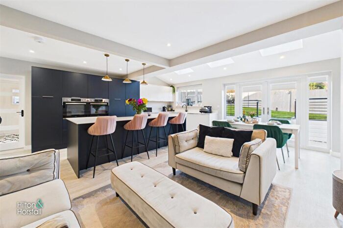 4 Bedroom Detached House For Sale In The Chase, Burnley, BB12