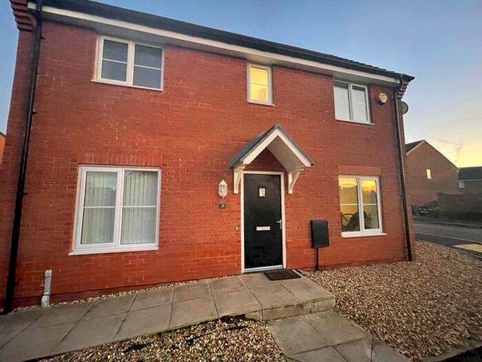 3 Bedroom Semi-Detached House To Rent In Stable Croft Close, Crewe, CW1
