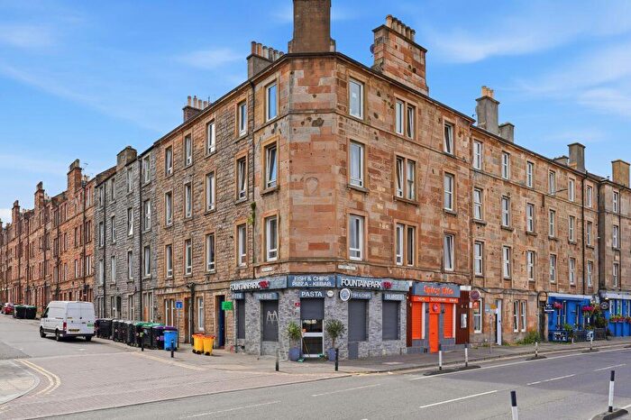 1 Bedroom Flat For Sale In / Gibson Terrace, Fountainbridge, Edinburgh, EH11