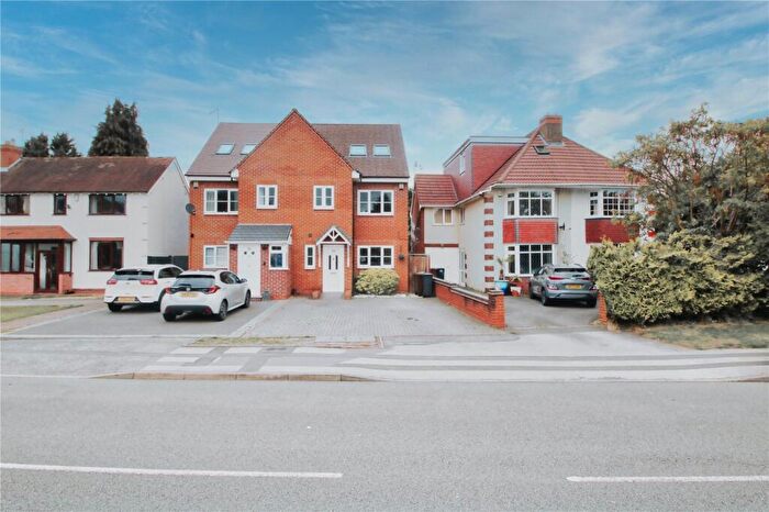 4 Bedroom Semi-Detached House To Rent In Cornyx Lane, Lode Heath, Solihull, West Midlands, B91
